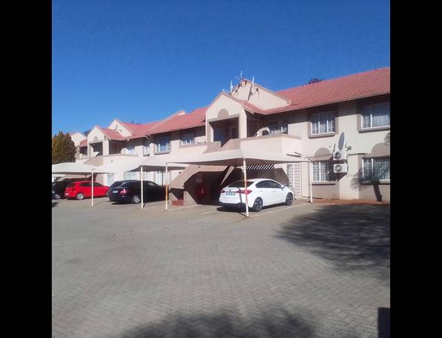 3 BEDROOM TOWNHOUSE FOR SALE IN REWLATCH